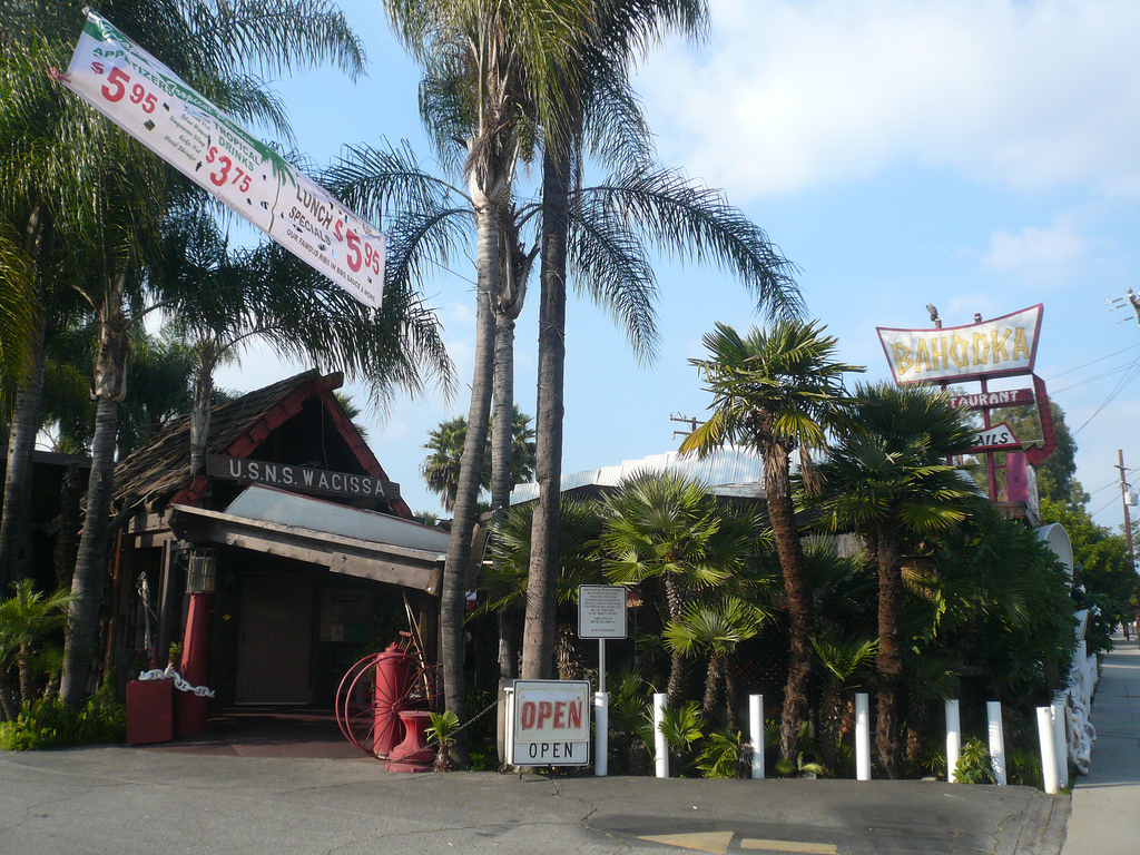 Bahooka Restaurant on The Hot Collector Bahooka Restaurant on The Hot Collector